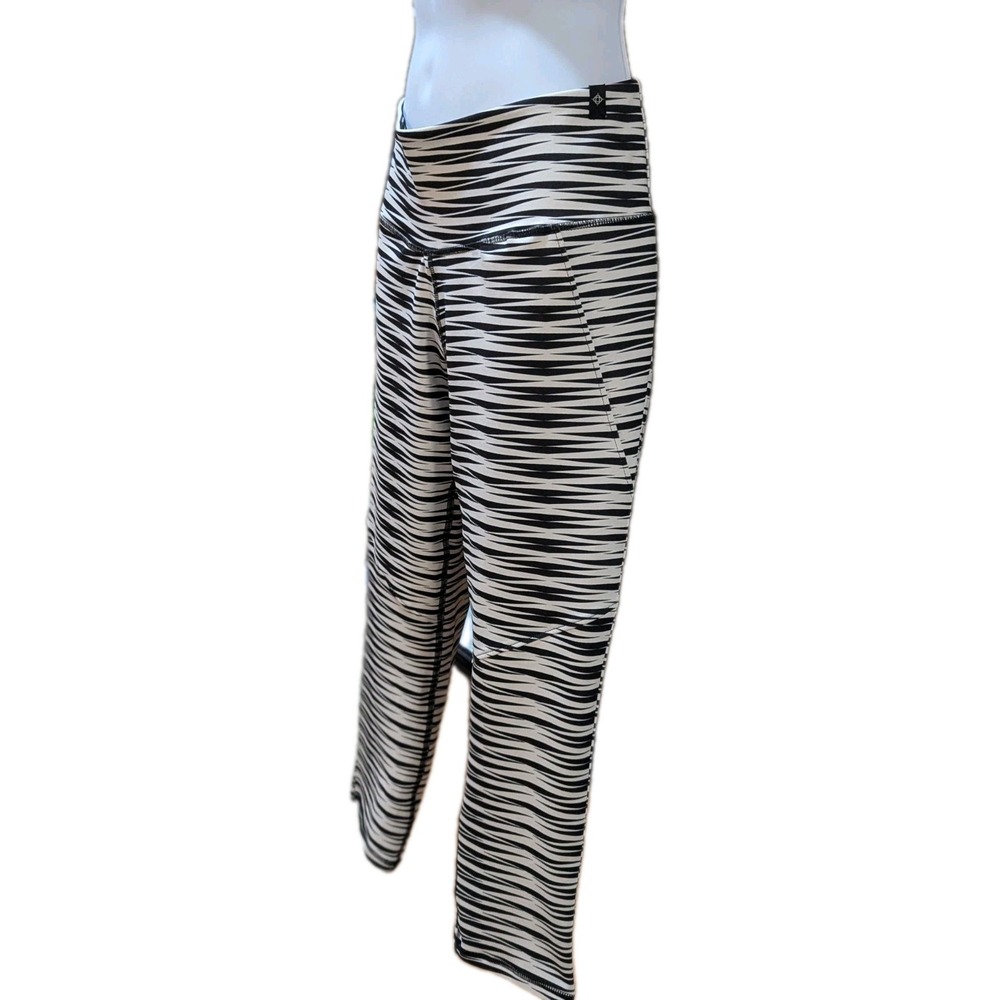 Satva Black & White Zebra Print Workout Compression Leggings Geometric Size L - Picture 4 of 10